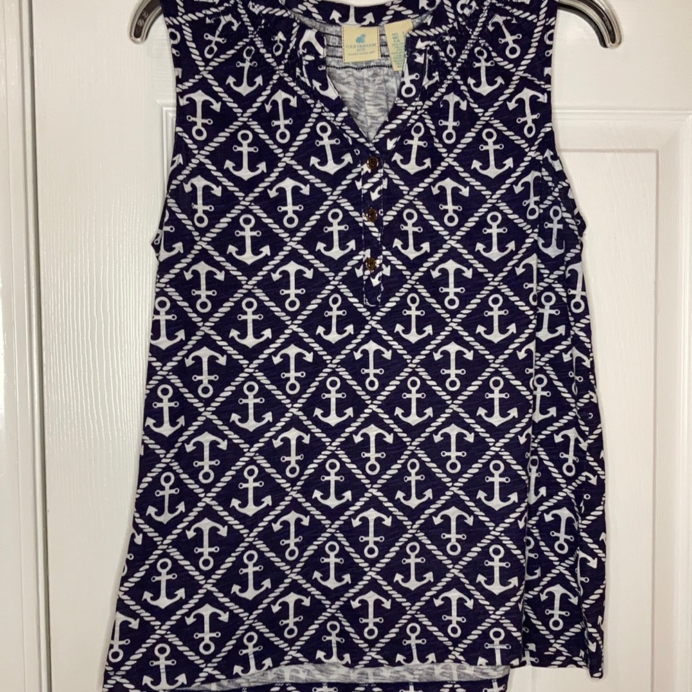 Light sleeveless top